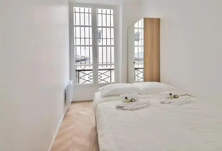 Apartment Le Marais Paris - 3 Bedrooms, 2 Bathrooms, 2Wc
