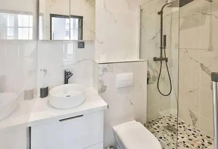Le Marais Paris - 3 Bedrooms, 2 Bathrooms, 2Wc