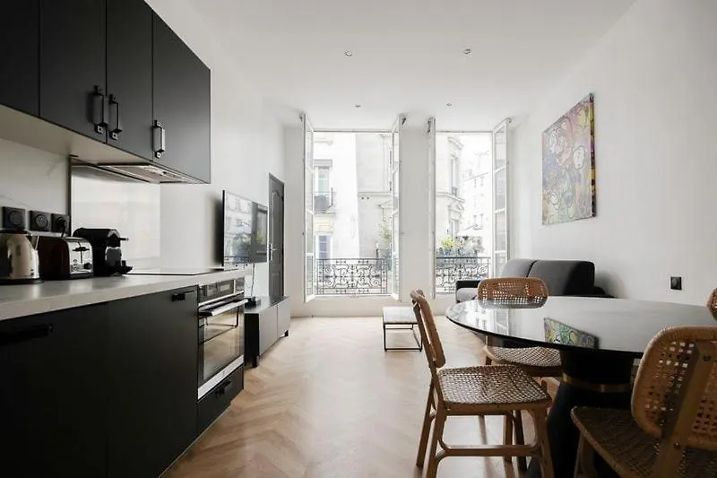 Le Marais Paris - 3 Bedrooms, 2 Bathrooms, 2Wc